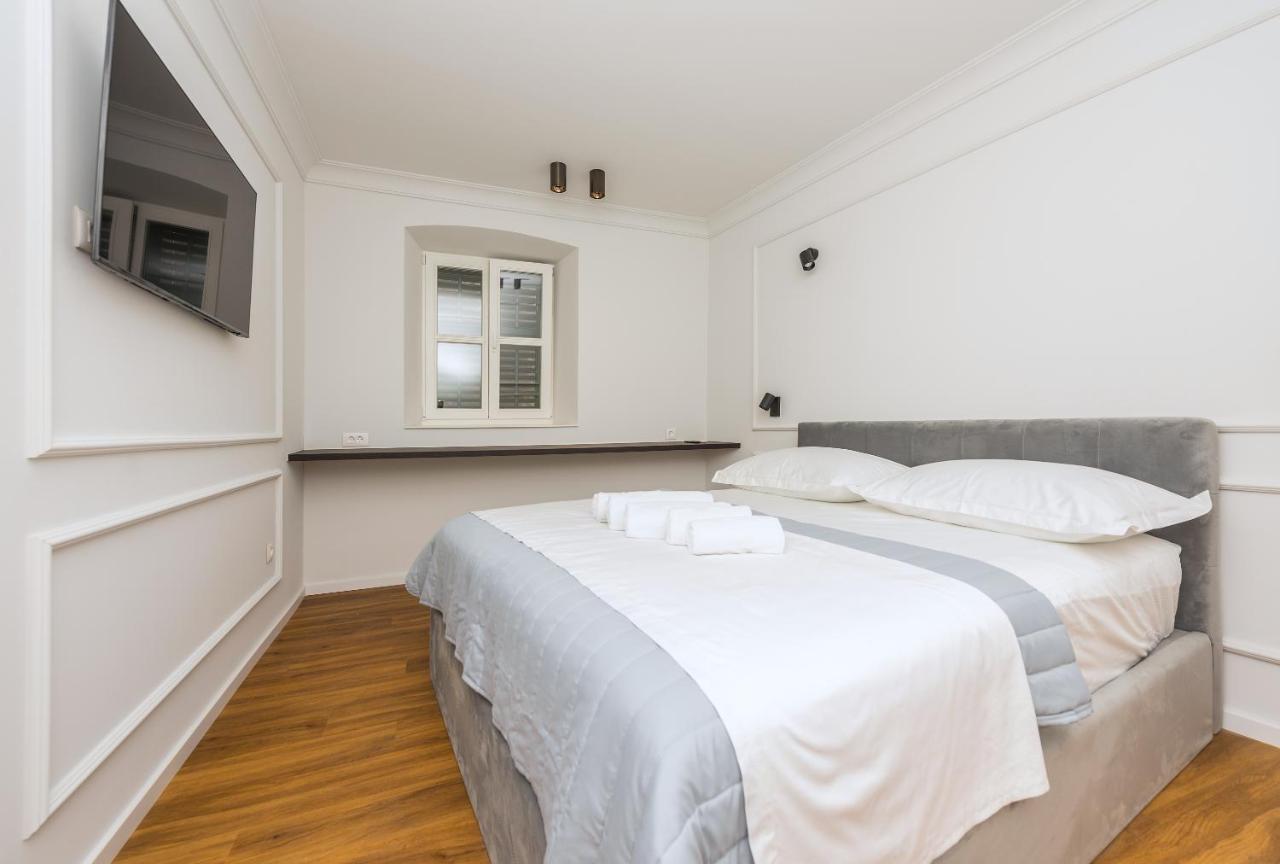 Apartma Palace Heritage 1 *