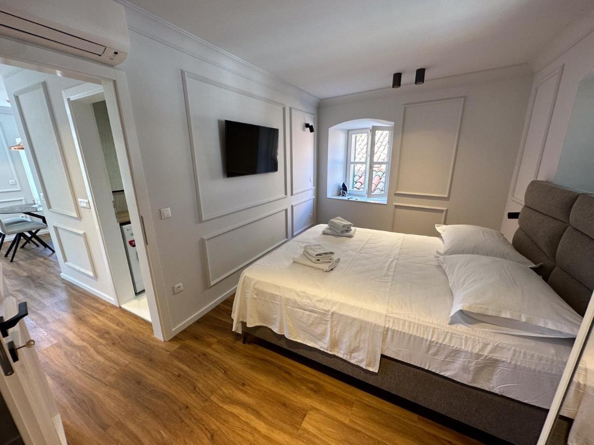 Apartma Palace Heritage 1 *