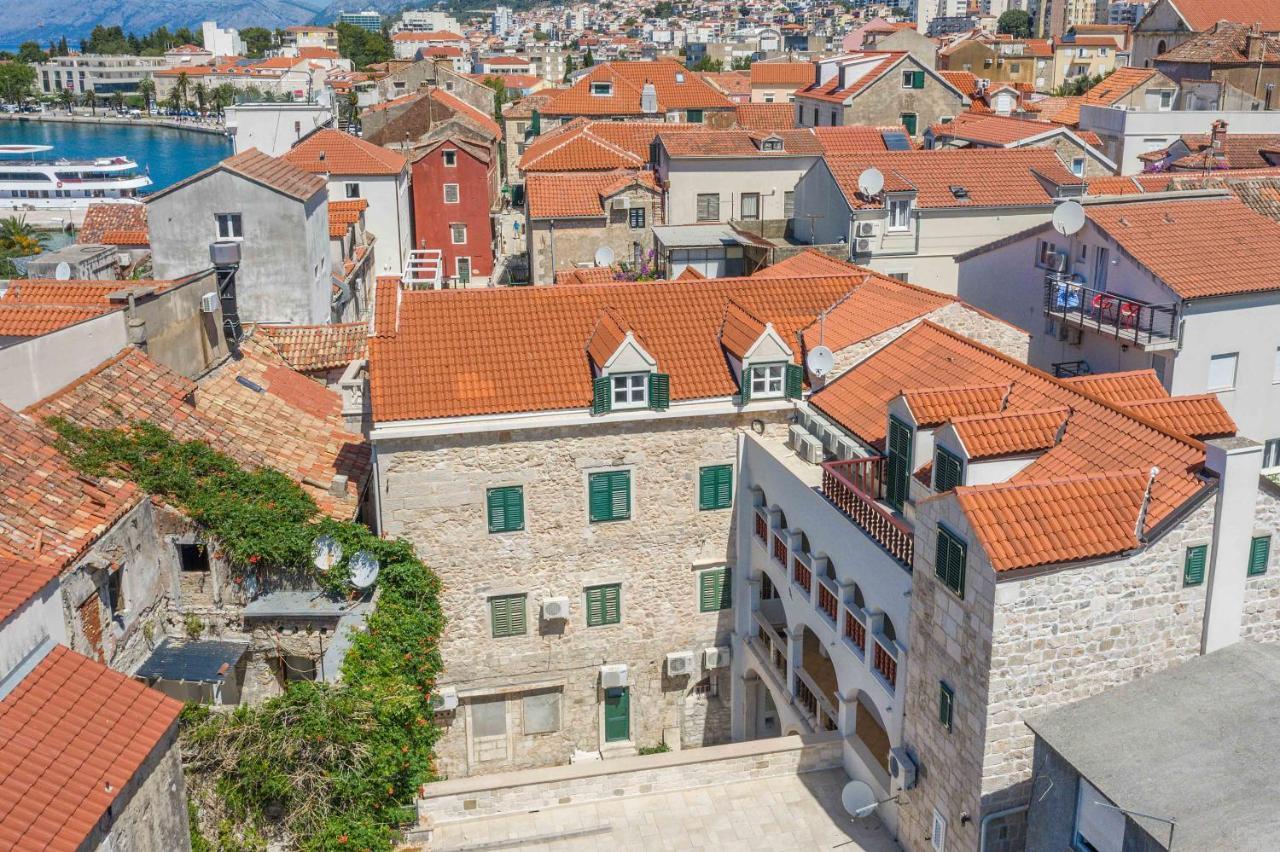 Palace Heritage 1 Makarska