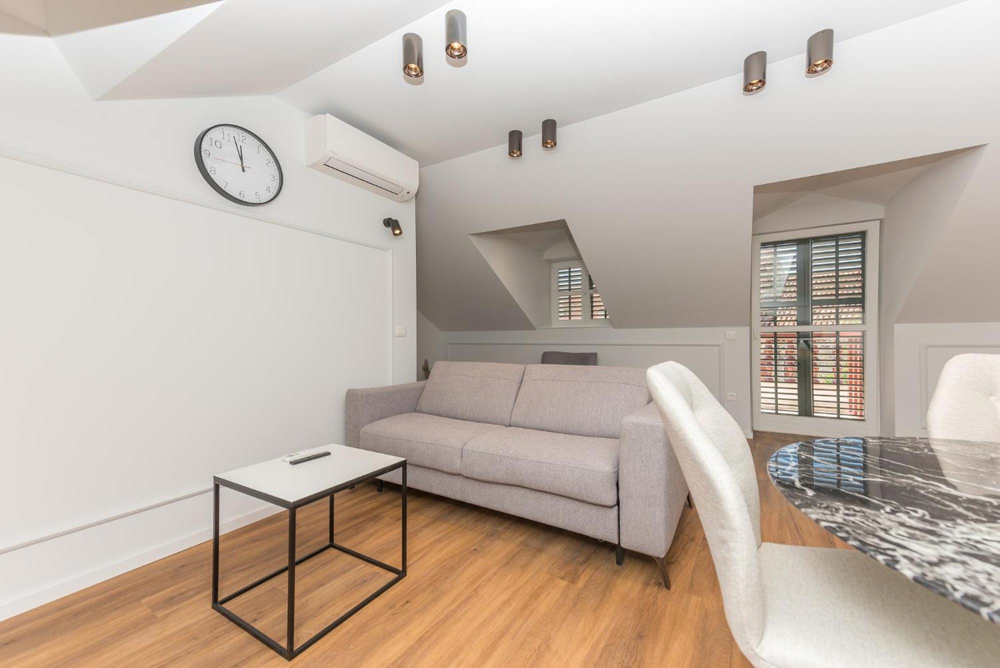 Apartma Palace Heritage 1 *