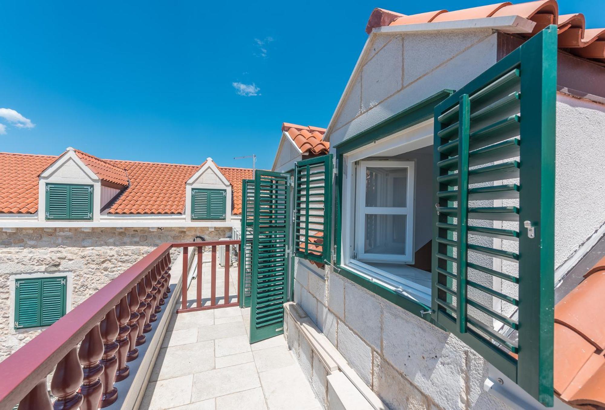 Apartma Palace Heritage 1 *
